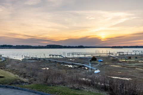 25 LITTLE BAY Drive Dover NH 03820