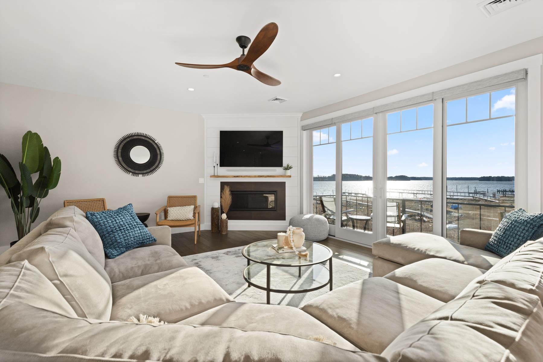 25 LITTLE BAY Drive