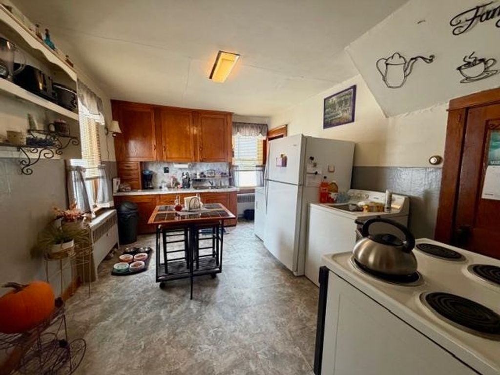 Photo of 302 Grafton Street, Berlin, NH 03570 (MLS # 5080543)