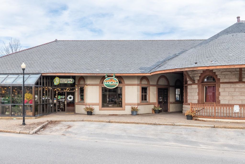 Photo of 21 Veterans Square, Laconia, NH 03246 (MLS # 5074762)