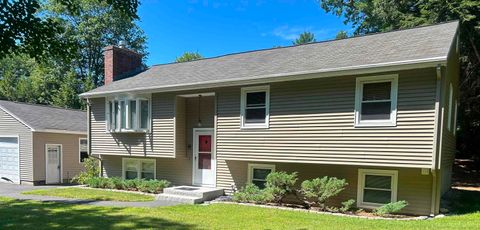 Photo of 8 Hildreth Drive, Litchfield, NH 03052 (MLS # 5053130) Photo of 8 Hildreth Drive, Litchfield, NH 03052 (MLS # 5053130)