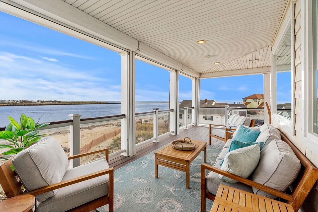 Photo of 8 Portsmouth Avenue, Seabrook, NH 03874 (MLS # 5068706)