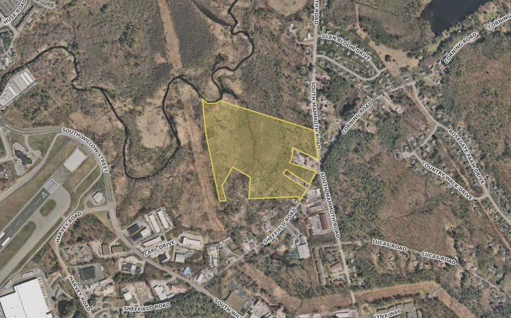 Photo of 71912 Sheffield Road #Tax map lot 719-1 &amp;, Manchester, NH 03103 (MLS # 5044937)