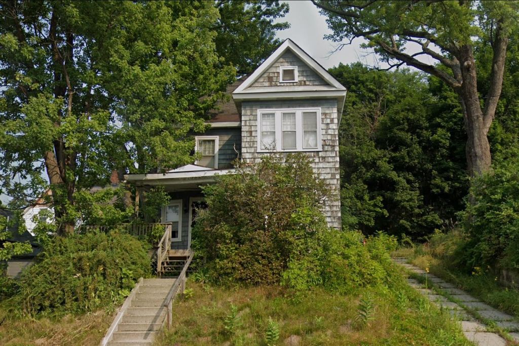 Photo of 285 School Street, Berlin, NH 03570 (MLS # 5066413)