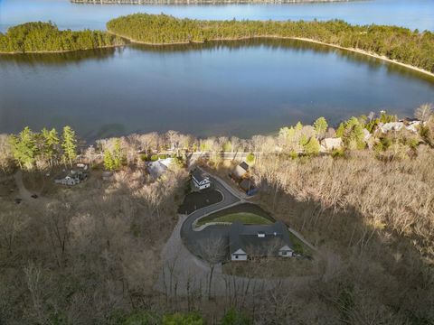 711 West Shore Road Alexandria NH 03222