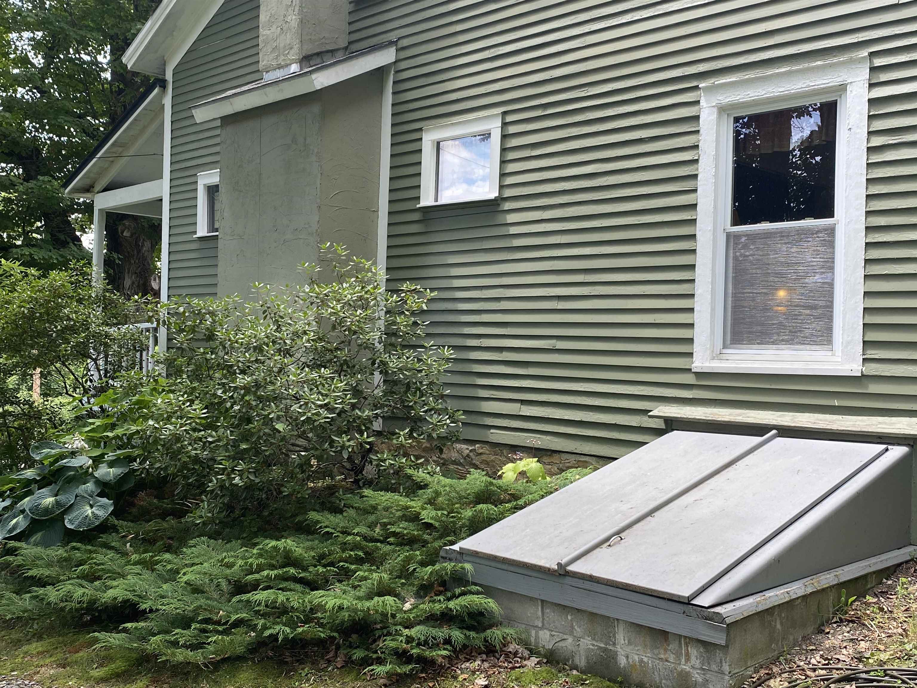 Salisbury, Vermont 05769, United States, 3 Bedrooms Bedrooms, ,2 BathroomsBathrooms,Residential,Active,170203