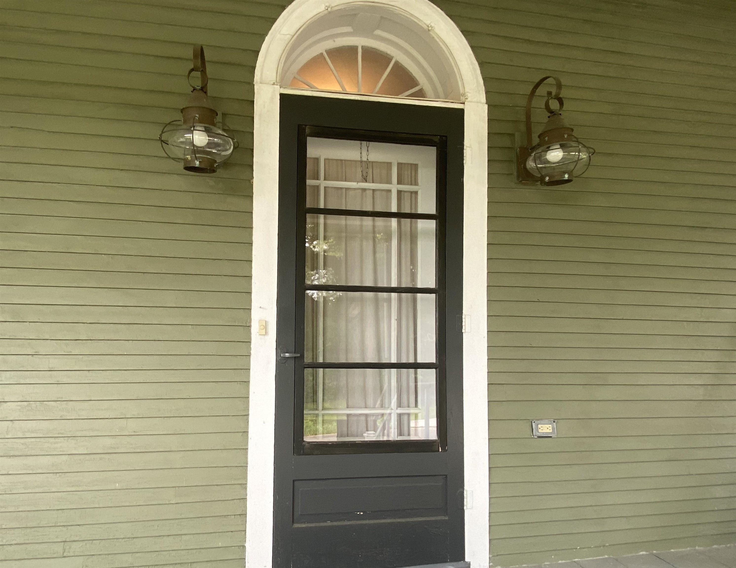 Salisbury, Vermont 05769, United States, 3 Bedrooms Bedrooms, ,2 BathroomsBathrooms,Residential,Active,170203