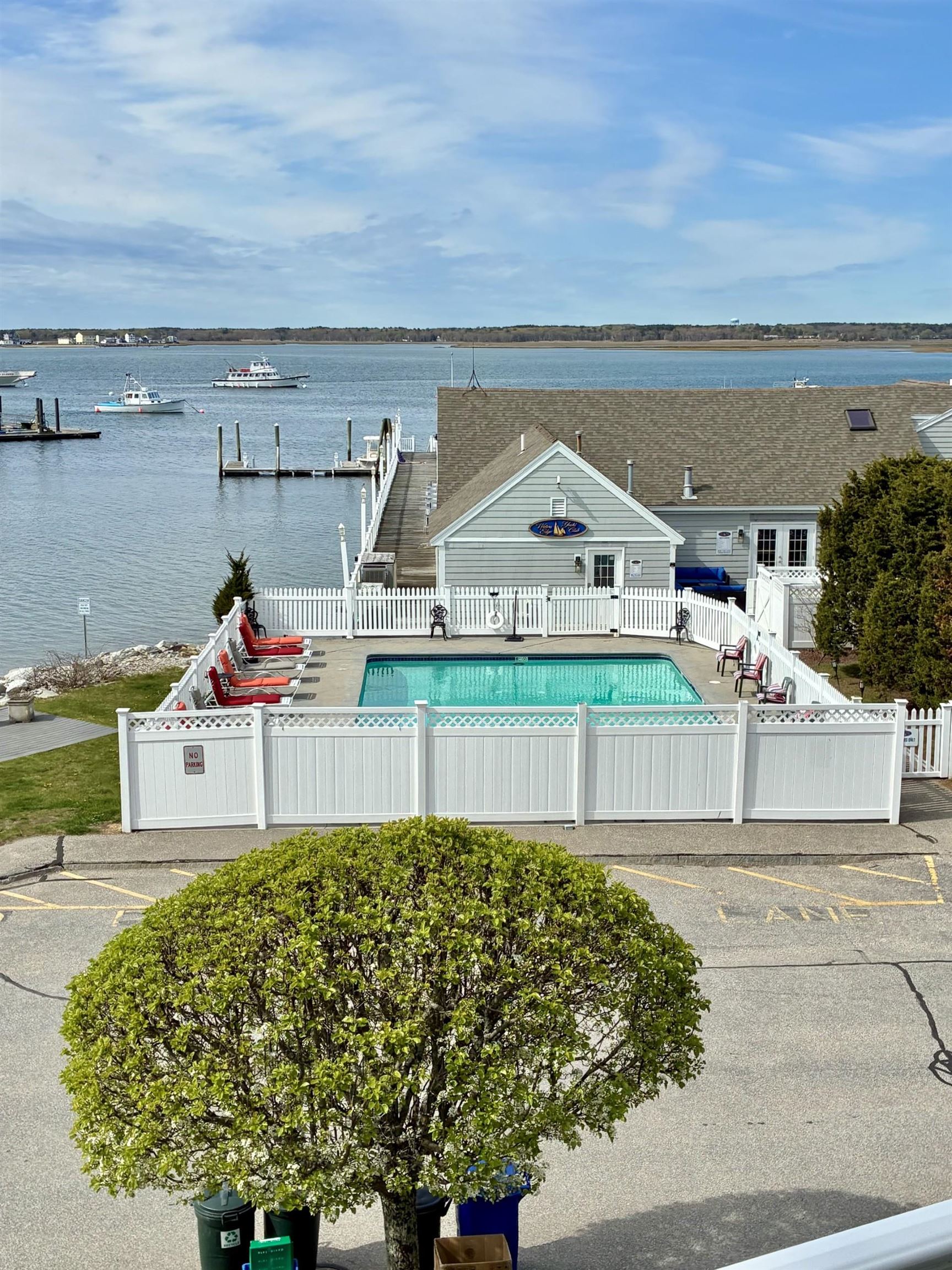 24 Harbor Road 9