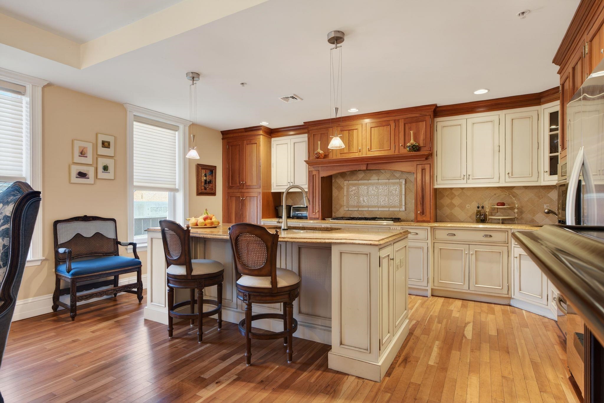 18 Congress Street 302