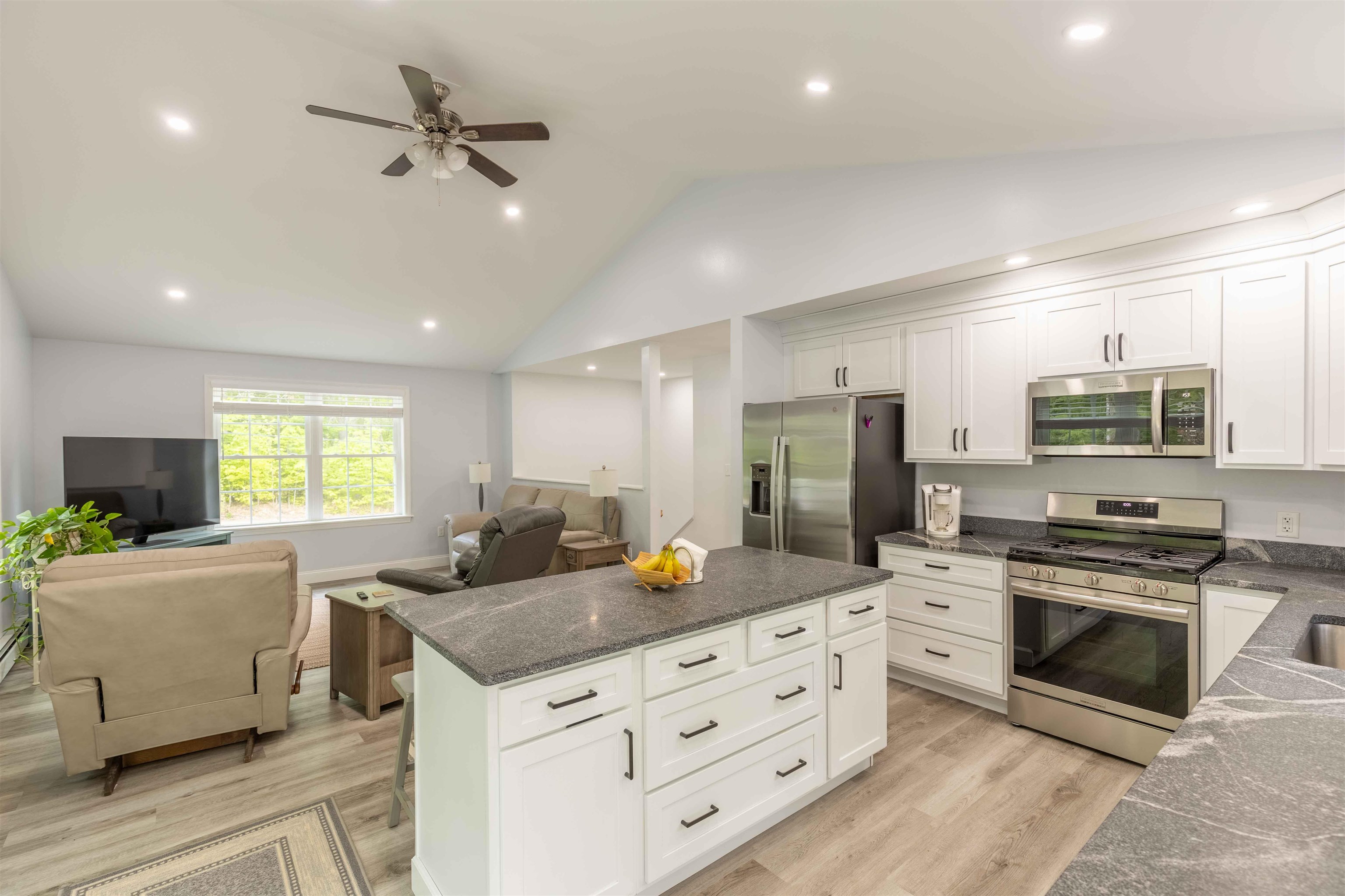 25 Woodcrest Drive