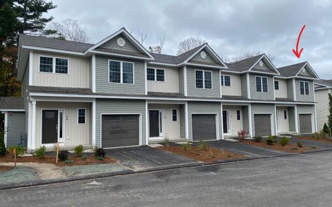 Photo of 3 Dearborn Circle, Goffstown, NH 03045 (MLS # 5065747)