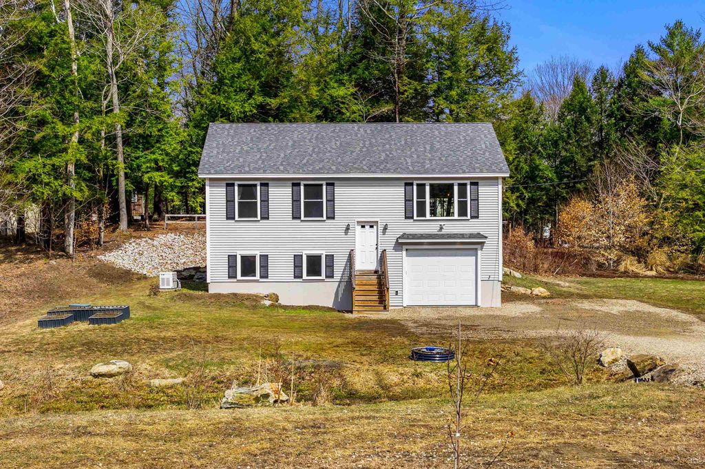 Photo of 38 Peacham Road, Barnstead, NH 03225 (MLS # 5083821)