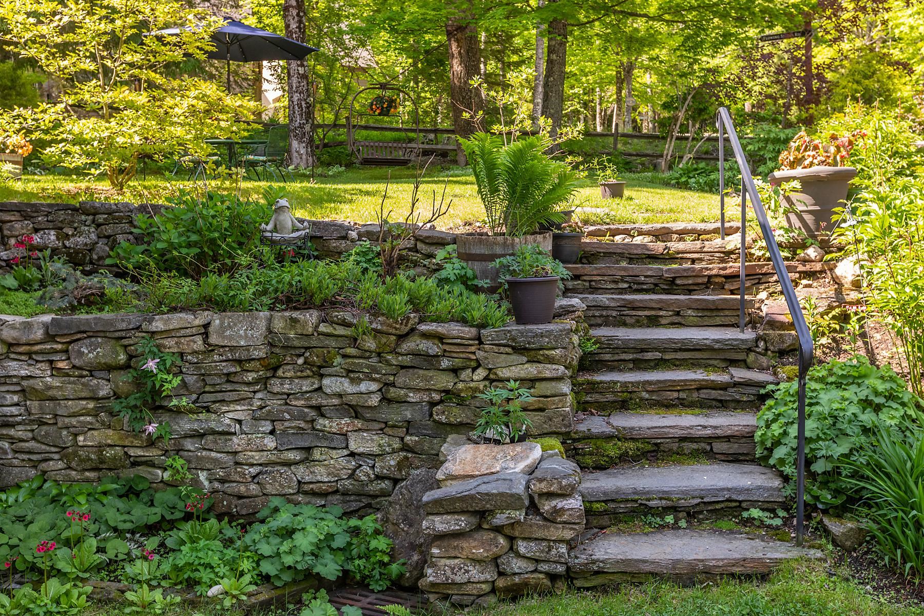 11 Founders Hill Road