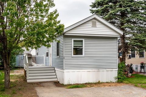 48 Polly Ann MHP Park Dover NH 03820