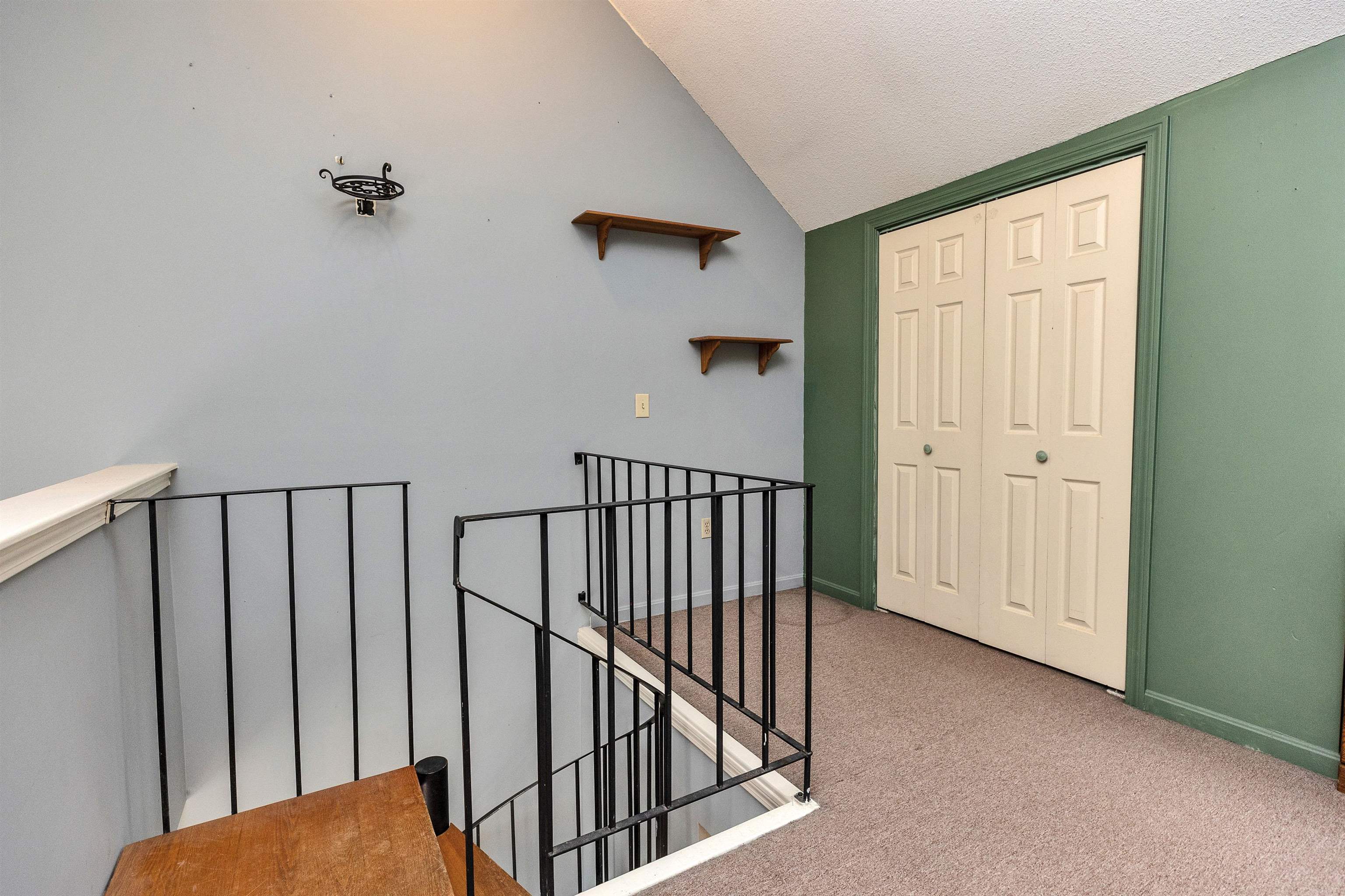 Bennington, New Hampshire 03442, United States, 1 Bedroom Bedrooms, ,1 BathroomBathrooms,Residential,Pending,136682