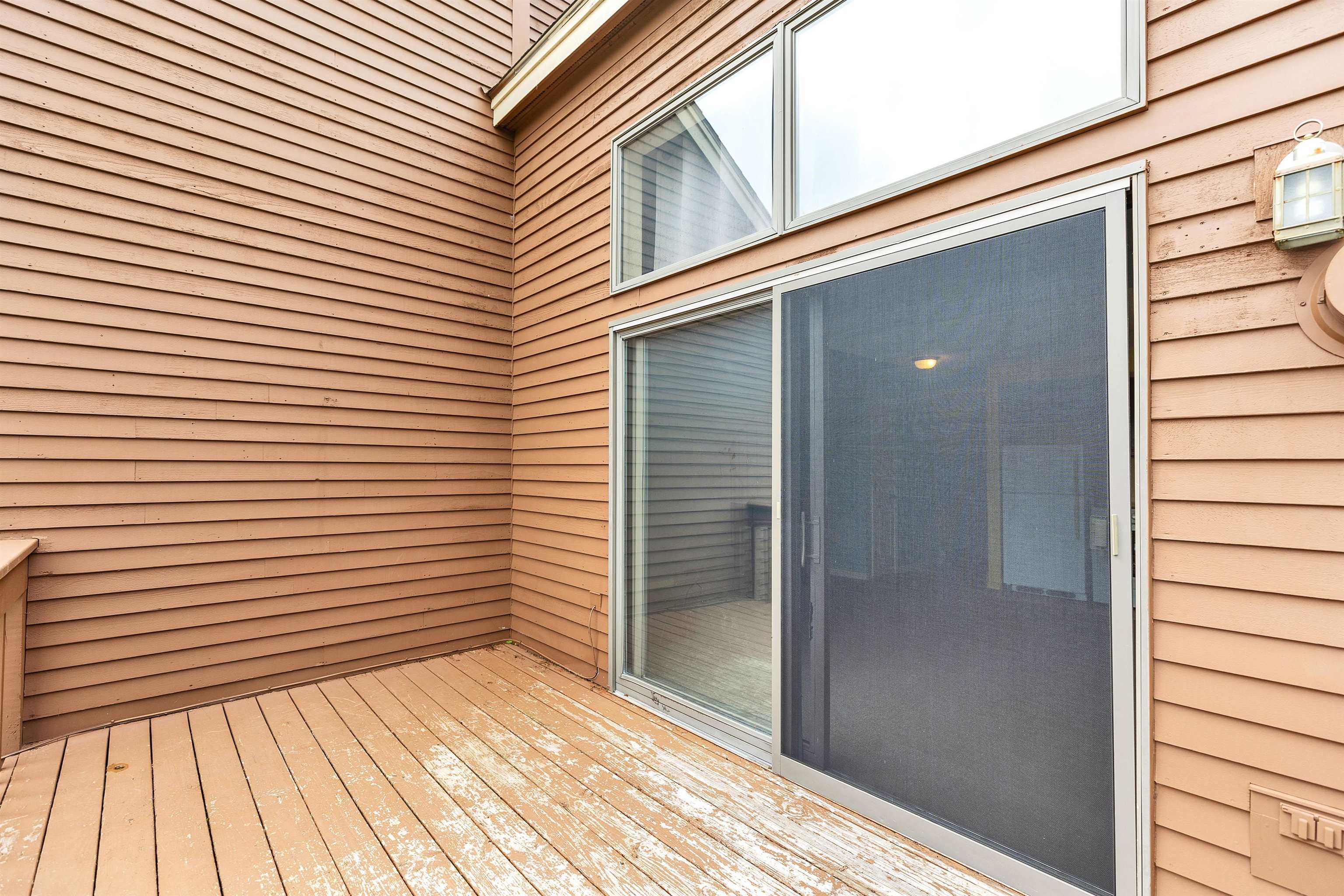 Bennington, New Hampshire 03442, United States, 1 Bedroom Bedrooms, ,1 BathroomBathrooms,Residential,Pending,136682