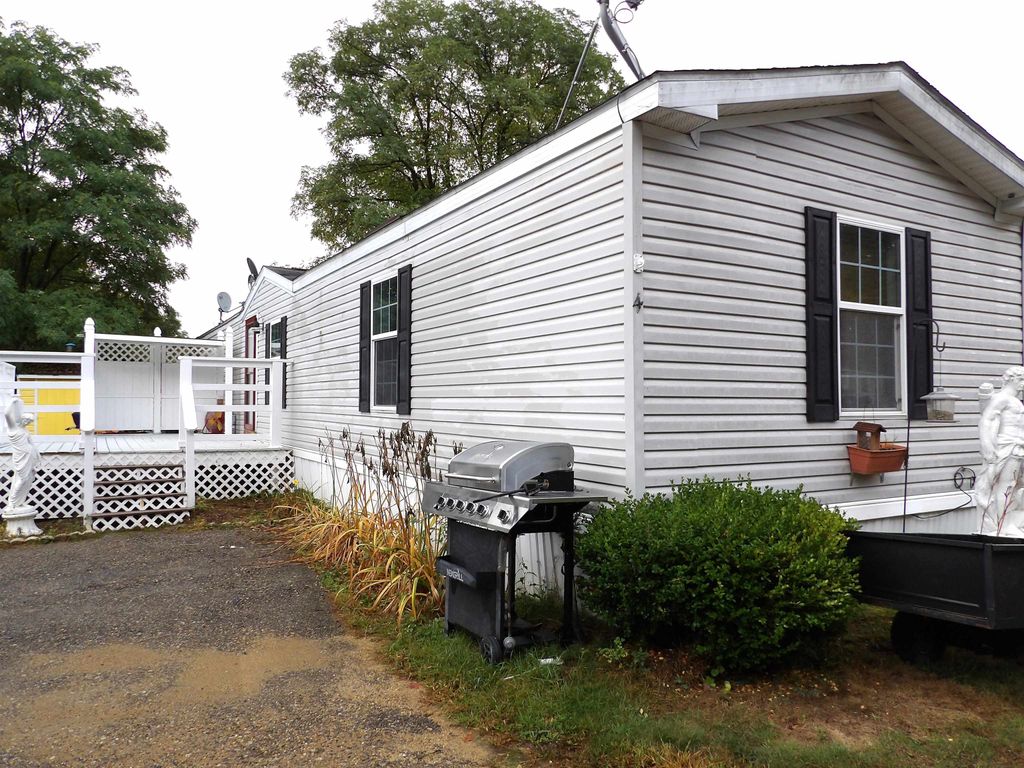 Photo of 4 Trail Street, Franklin, NH 03235 (MLS # 5063182)