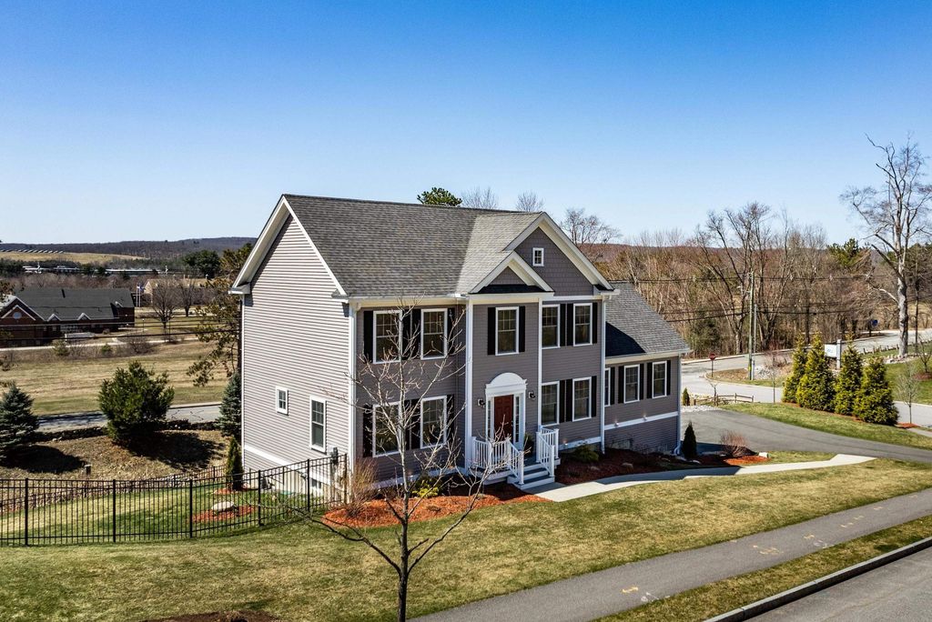 Photo of 27 Scenic Drive, Manchester, NH 03104 (MLS # 5083418)