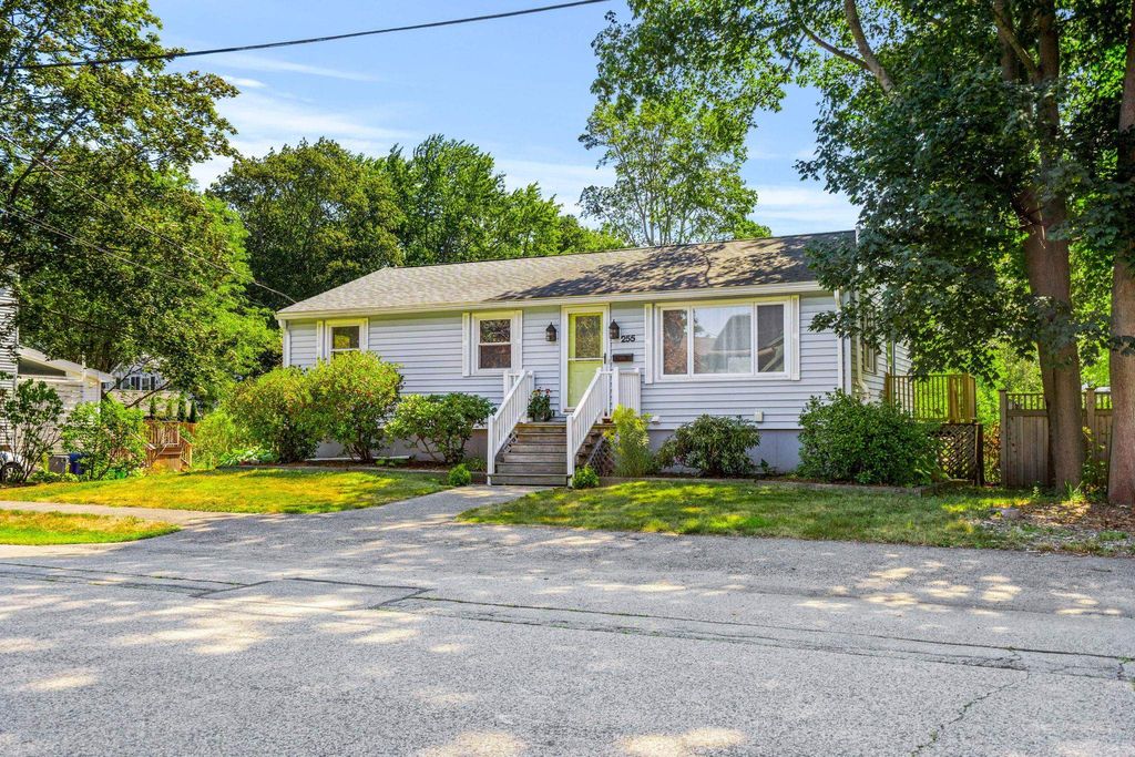 Photo of 255 Thornton Street, Portsmouth, NH 03801 (MLS # 5062837)