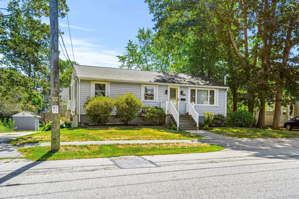 Photo of 255 Thornton Street, Portsmouth, NH 03801 (MLS # 5062837)