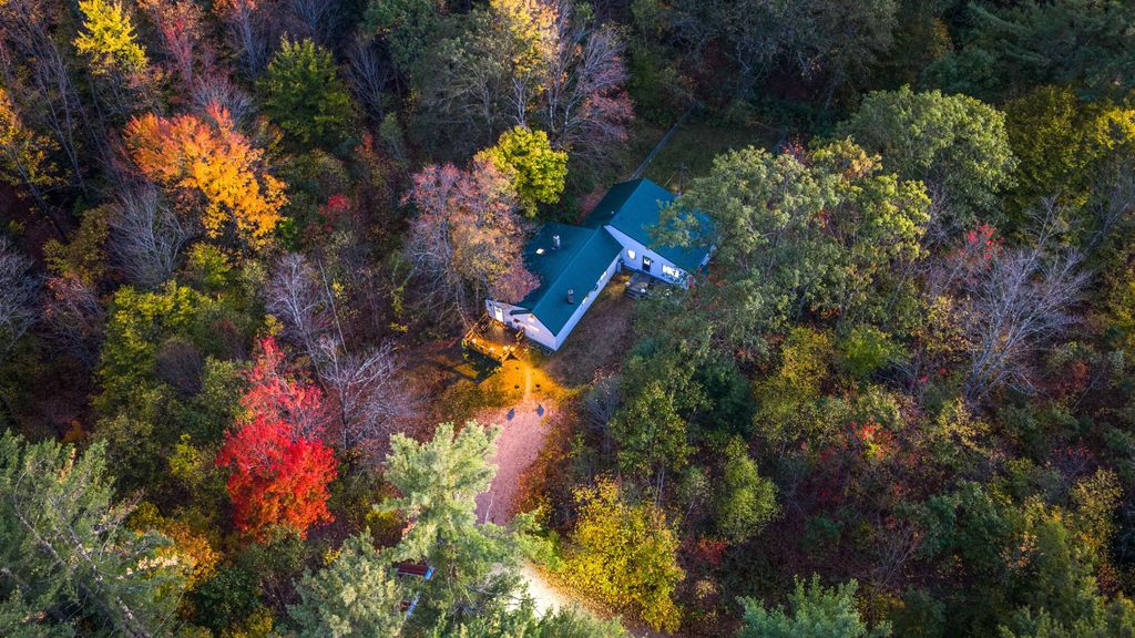 Photo of 88 Perch Pond Road, Holderness, NH 03245 (MLS # 5065127)