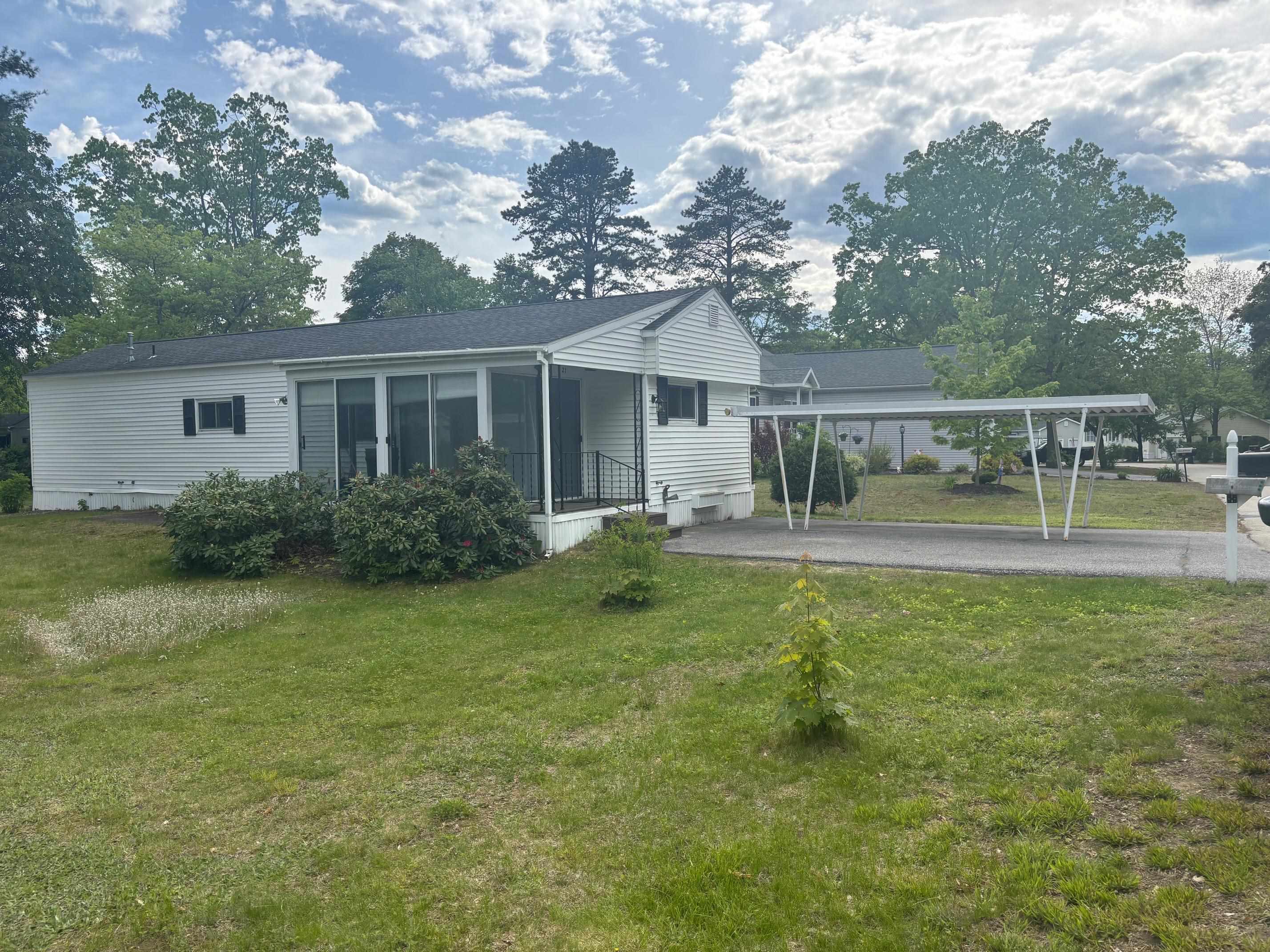 21 Greenwich Trail