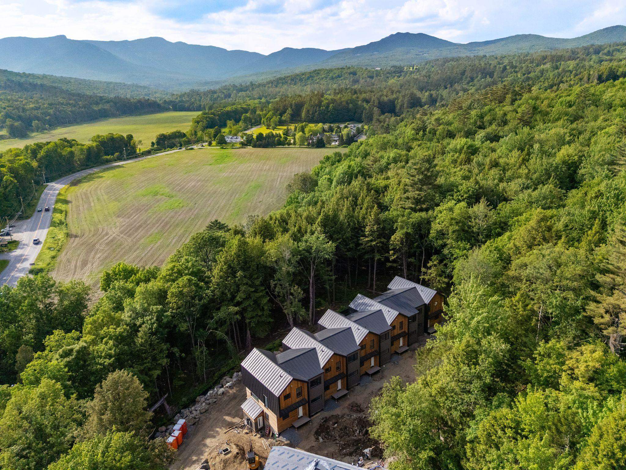2438 Mountain Road 5