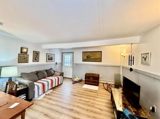 59 & 78 Railroad Street