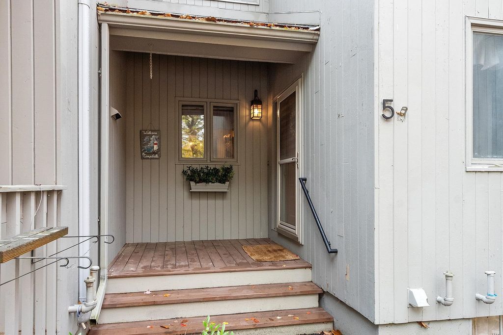 Photo of 5 Brookside Drive #5, Stratham, NH 03885 (MLS # 5067102)