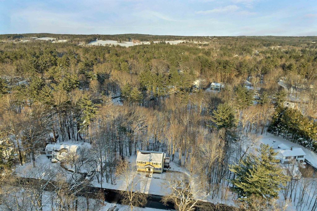Photo of 9 Barkland Drive, Derry, NH 03038 (MLS # 5074636)