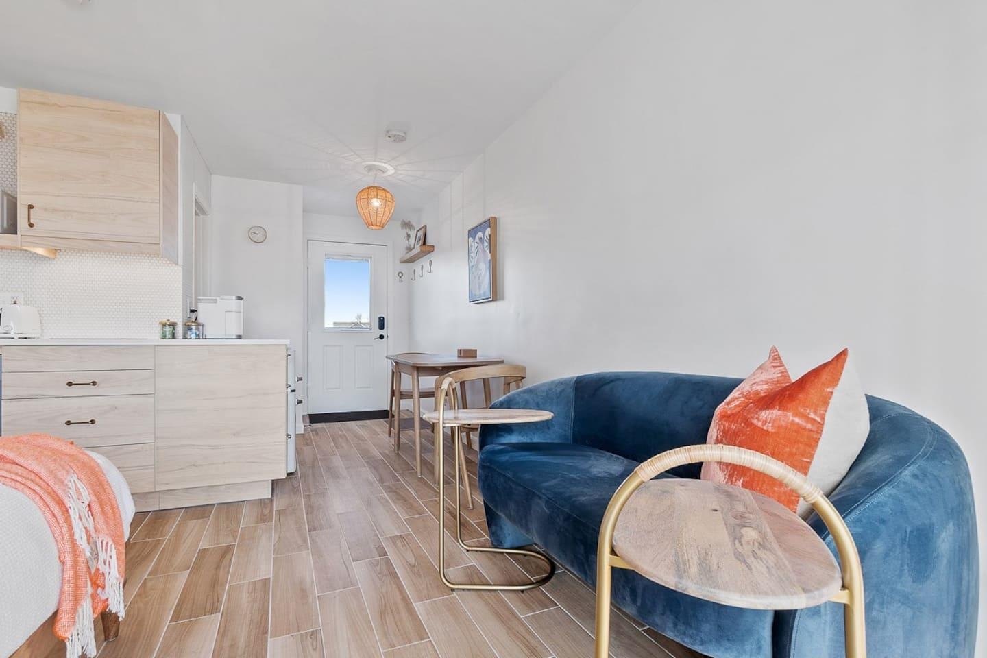 6 Ashworth Avenue 35