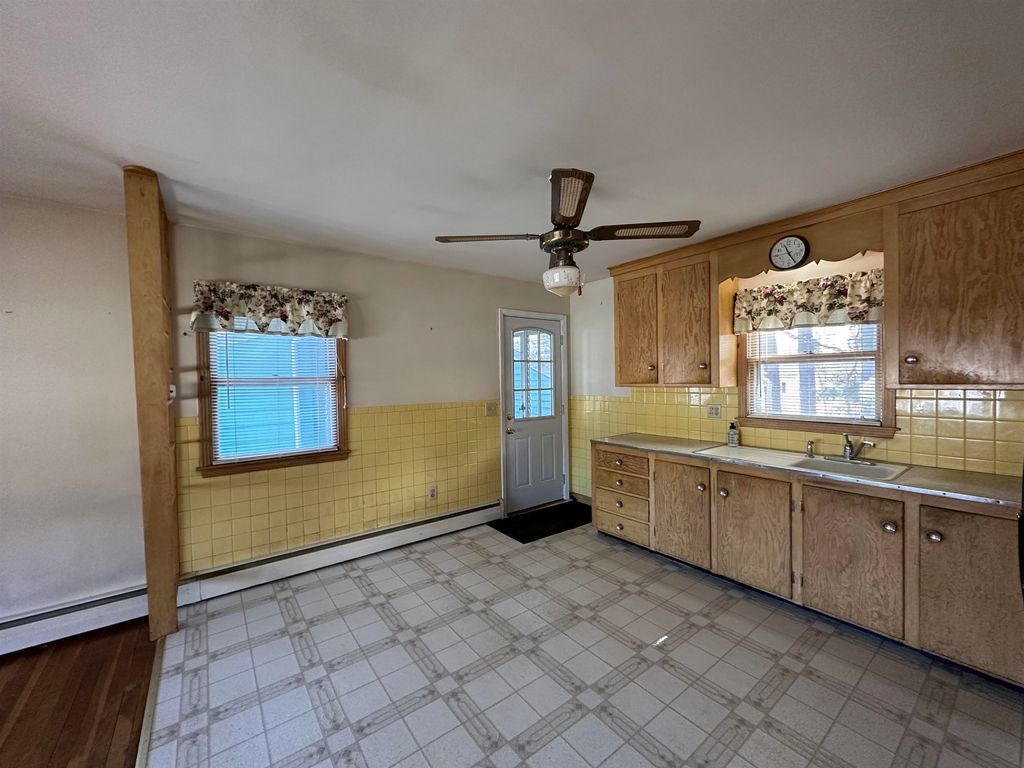 Photo of 30 Ingalls Street, Manchester, NH 03102 (MLS # 5082015)