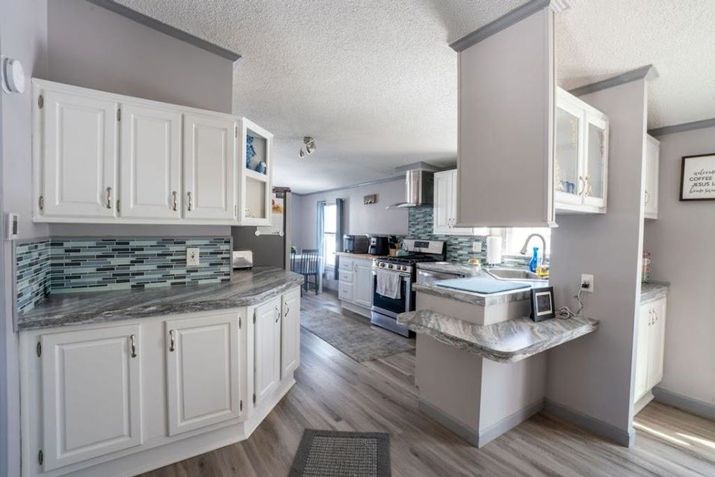 Photo of 6 Lincoln Street, Epsom, NH 03234 (MLS # 5078832)