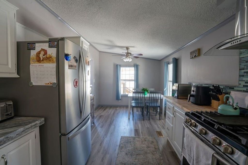 Photo of 6 Lincoln Street, Epsom, NH 03234 (MLS # 5078832)