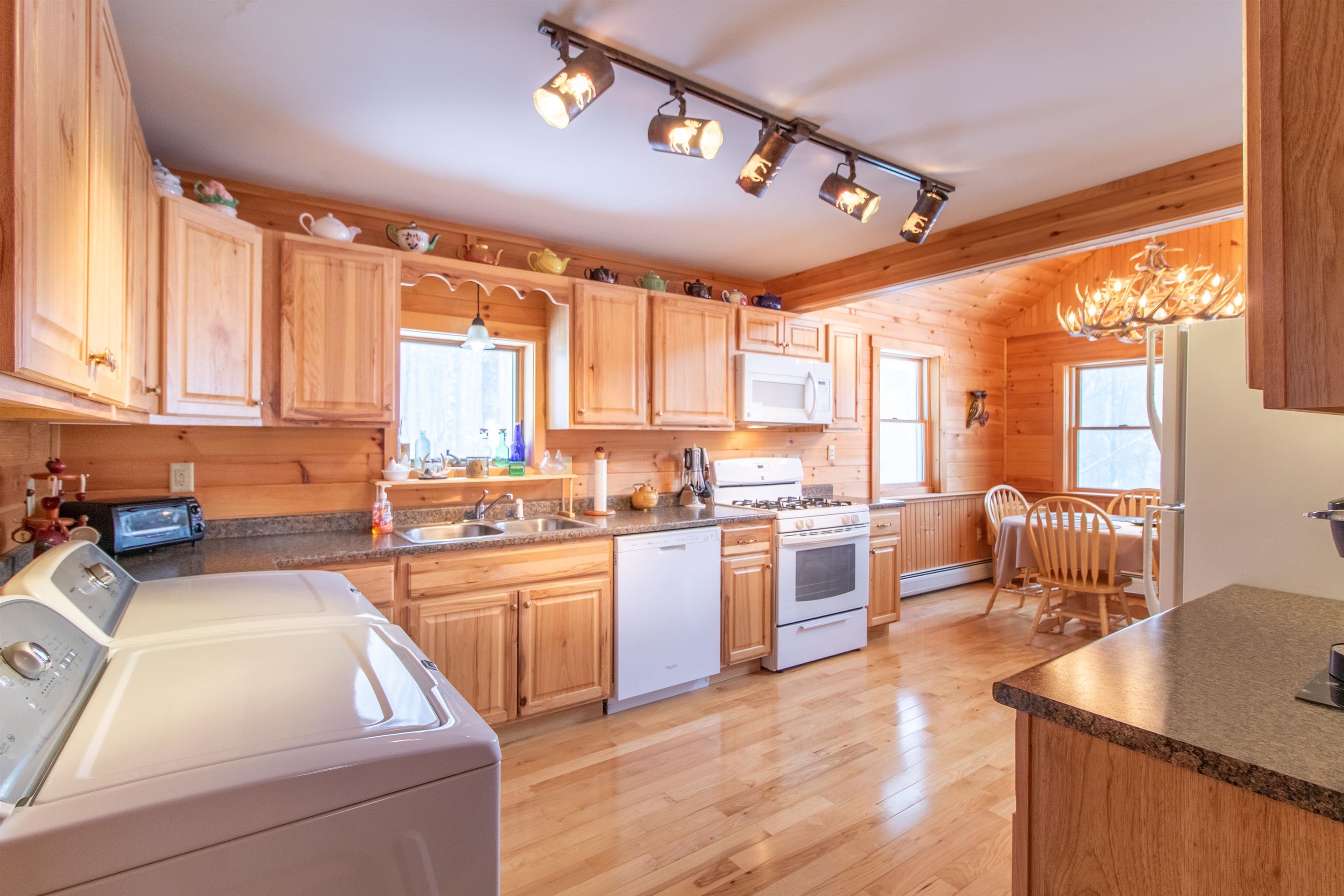 980 Paradis Mountain Road