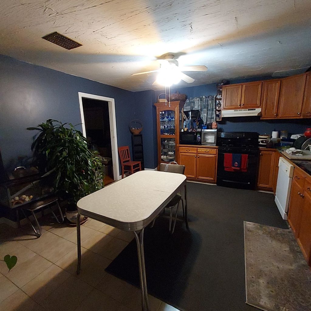 Photo of 518 Western Avenue, Berlin, NH 03570 (MLS # 5065737)