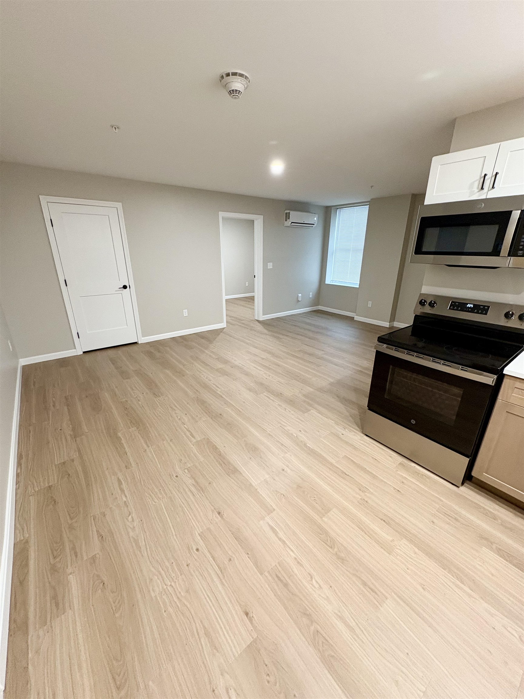 15 Mountain Road 203