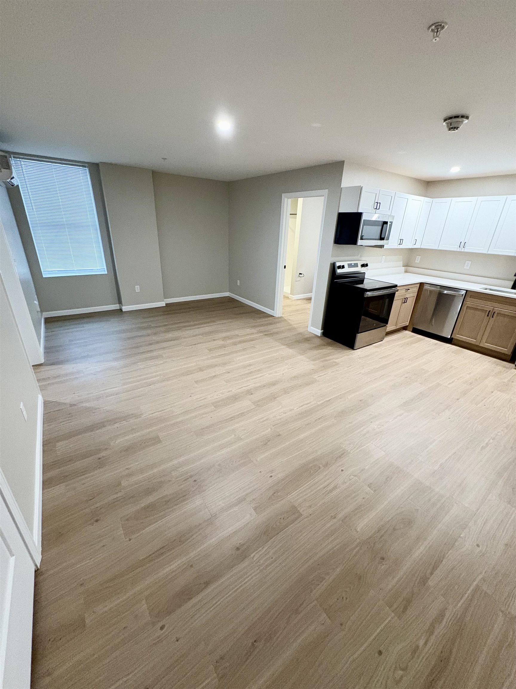 15 Mountain Road 203