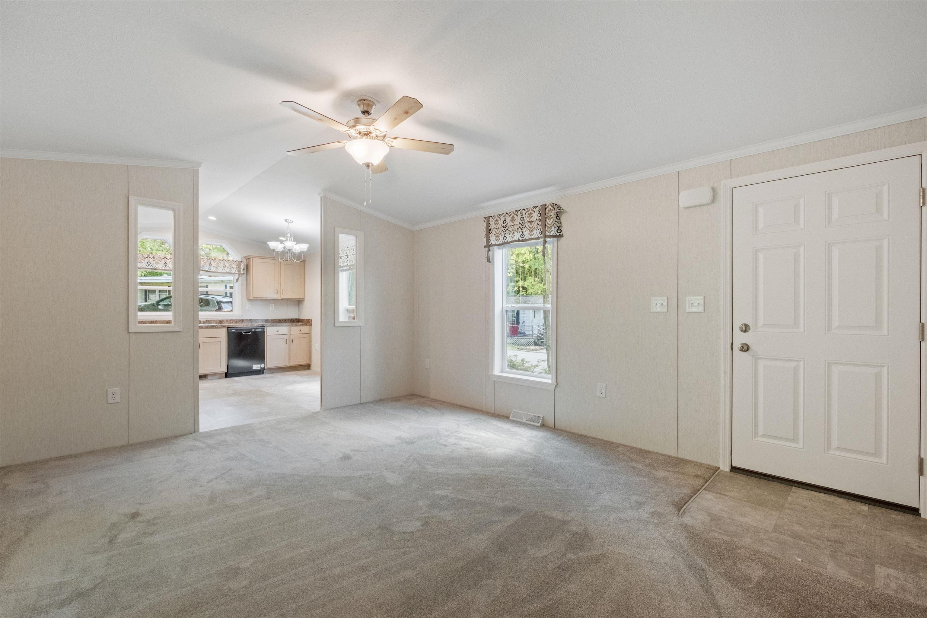 10 Fullam Circle