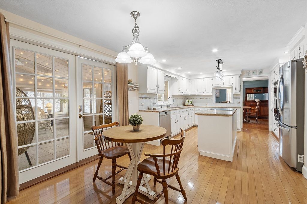 Photo of 201 Oak Ridge Road, Plaistow, NH 03865 (MLS # 5071346)