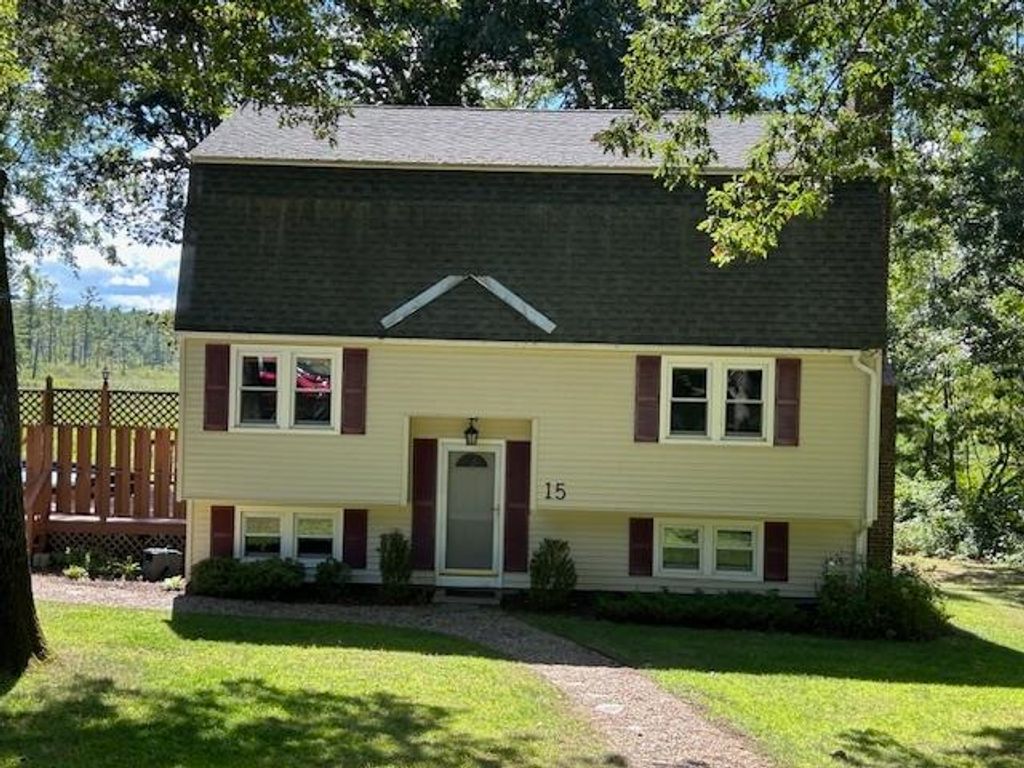 Photo of 15 Alan Circle, Londonderry, NH 03053 (MLS # 5057842)