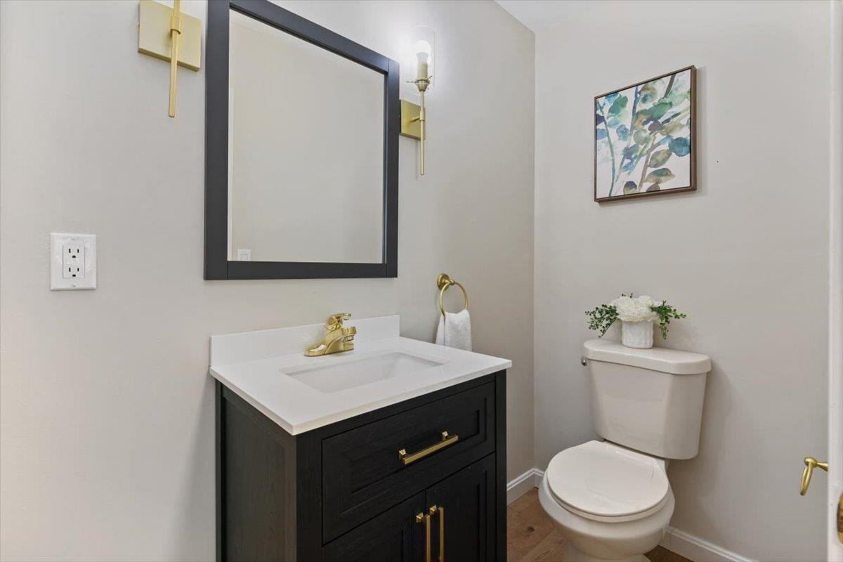 Derry, New Hampshire 03038, United States, 3 Bedrooms Bedrooms, ,3 BathroomsBathrooms,Residential,Active,177253