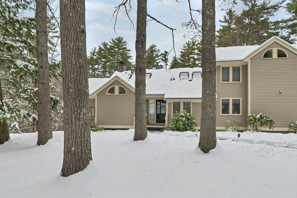Photo of 42 Point Breeze Road, Wolfeboro, NH 03894 (MLS # 5071519)