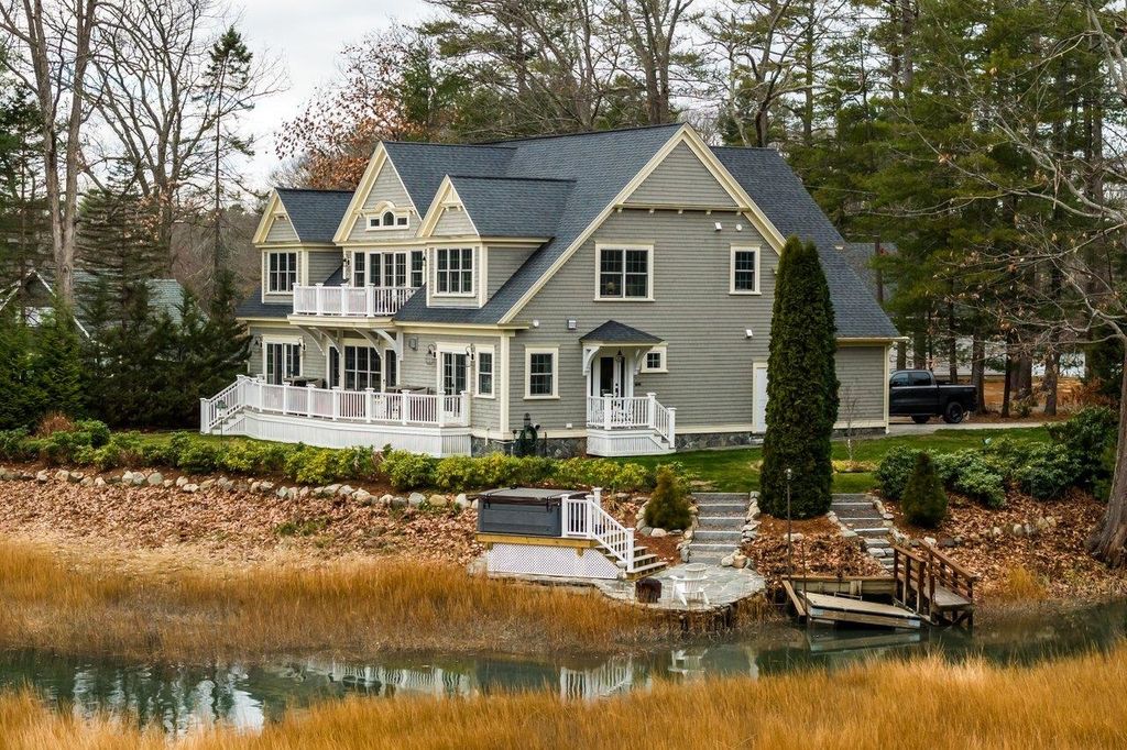 Photo of 25 Nute Road, Dover, NH 03820 (MLS # 5067886)