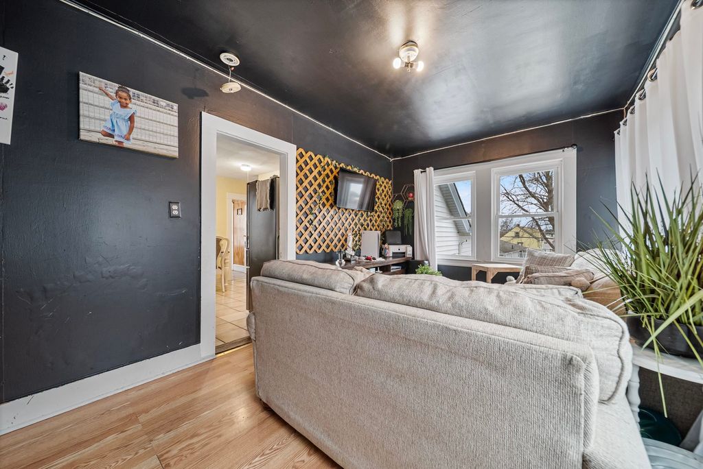 Photo of 1712 Balcom Street, Nashua, NH 03060 (MLS # 5080632)