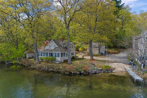 Photo of 16 Gardner Road, Windham, NH 03087 (MLS # 5088519)