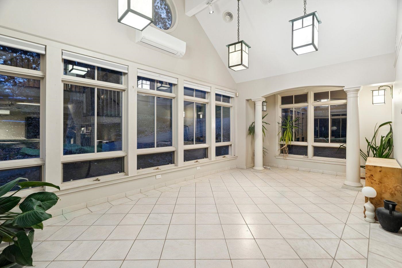 299 Mountain Road
