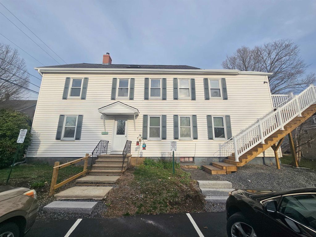 Photo of 48 Fourth Street #4, Dover, NH 03820 (MLS # 5084964)
