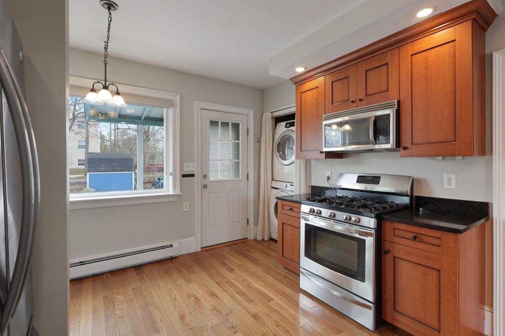 Photo of 112 Cass Street #A, Portsmouth, NH 03801 (MLS # 5082095)