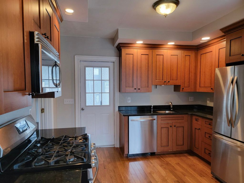 Photo of 112 Cass Street #A, Portsmouth, NH 03801 (MLS # 5082095)